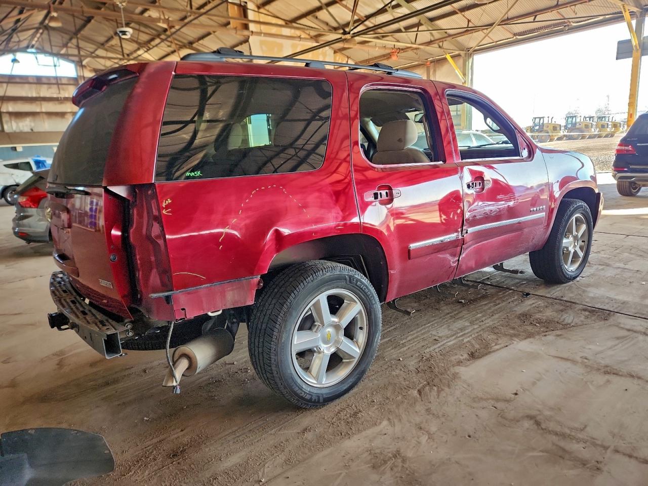 2011 CHEVROLET TAHOE C1500 LS photo 3