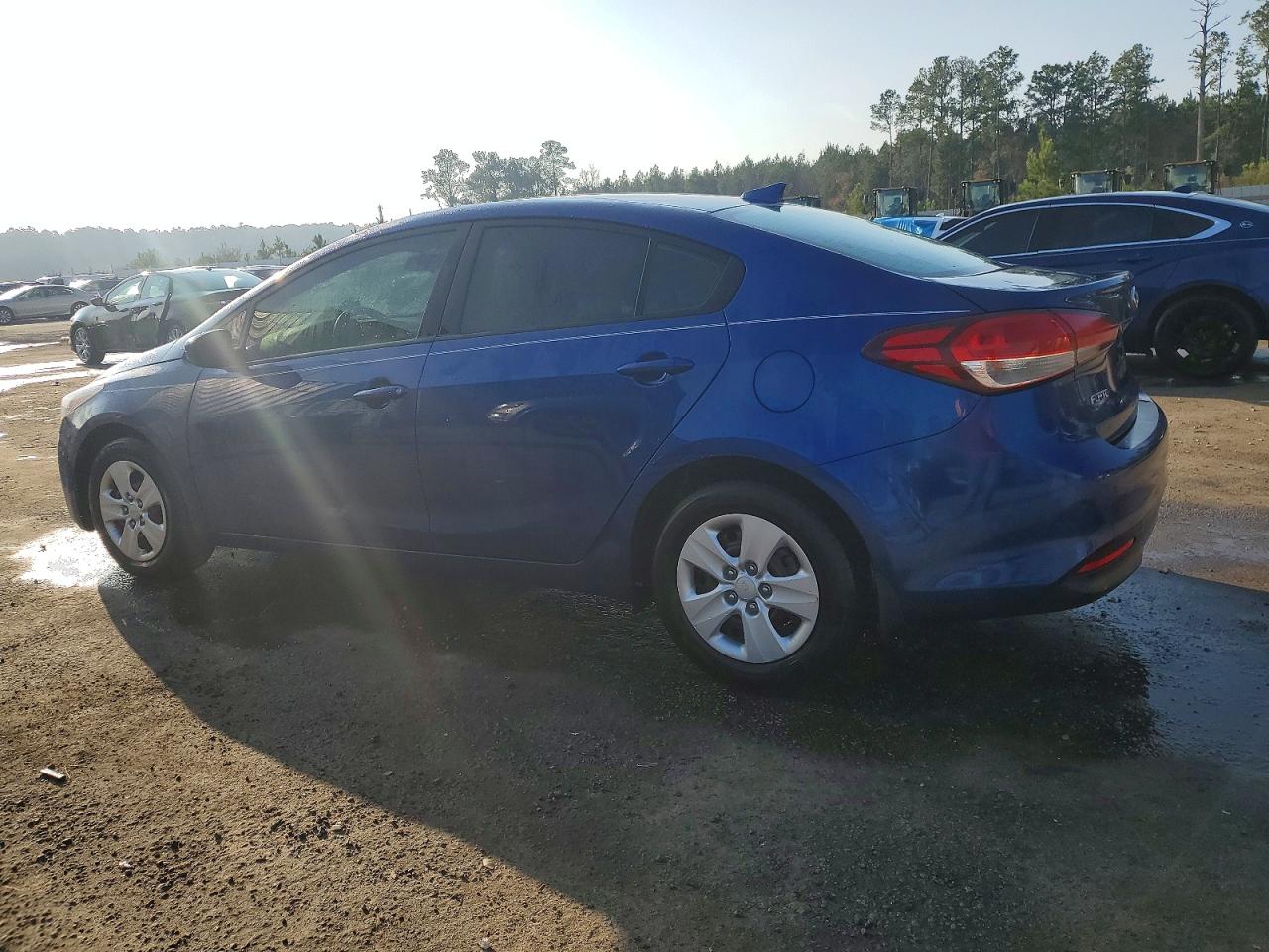 2018 KIA FORTE LX photo 2