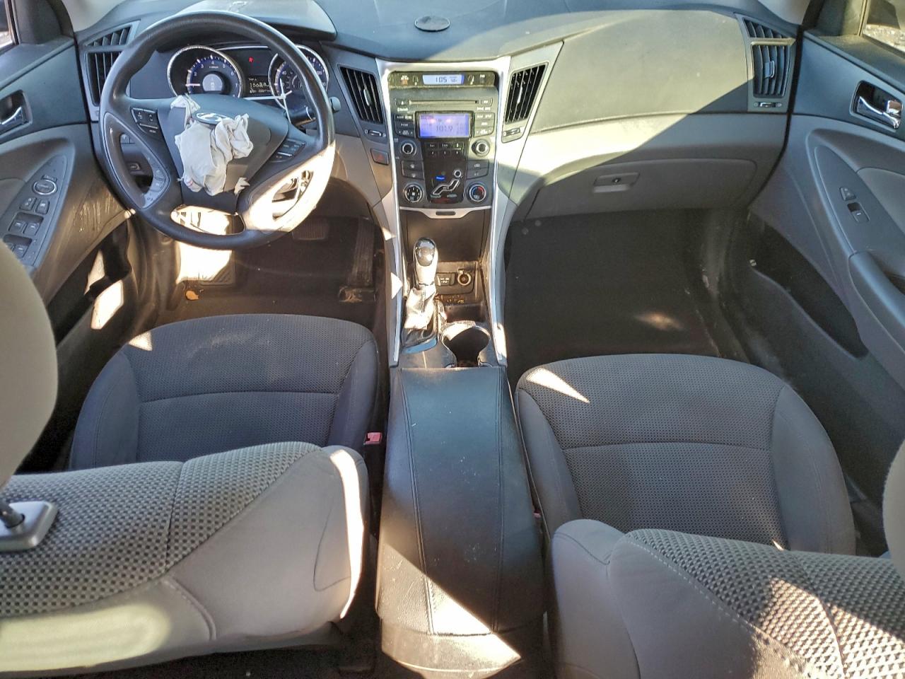 2013 HYUNDAI SONATA GLS photo 8