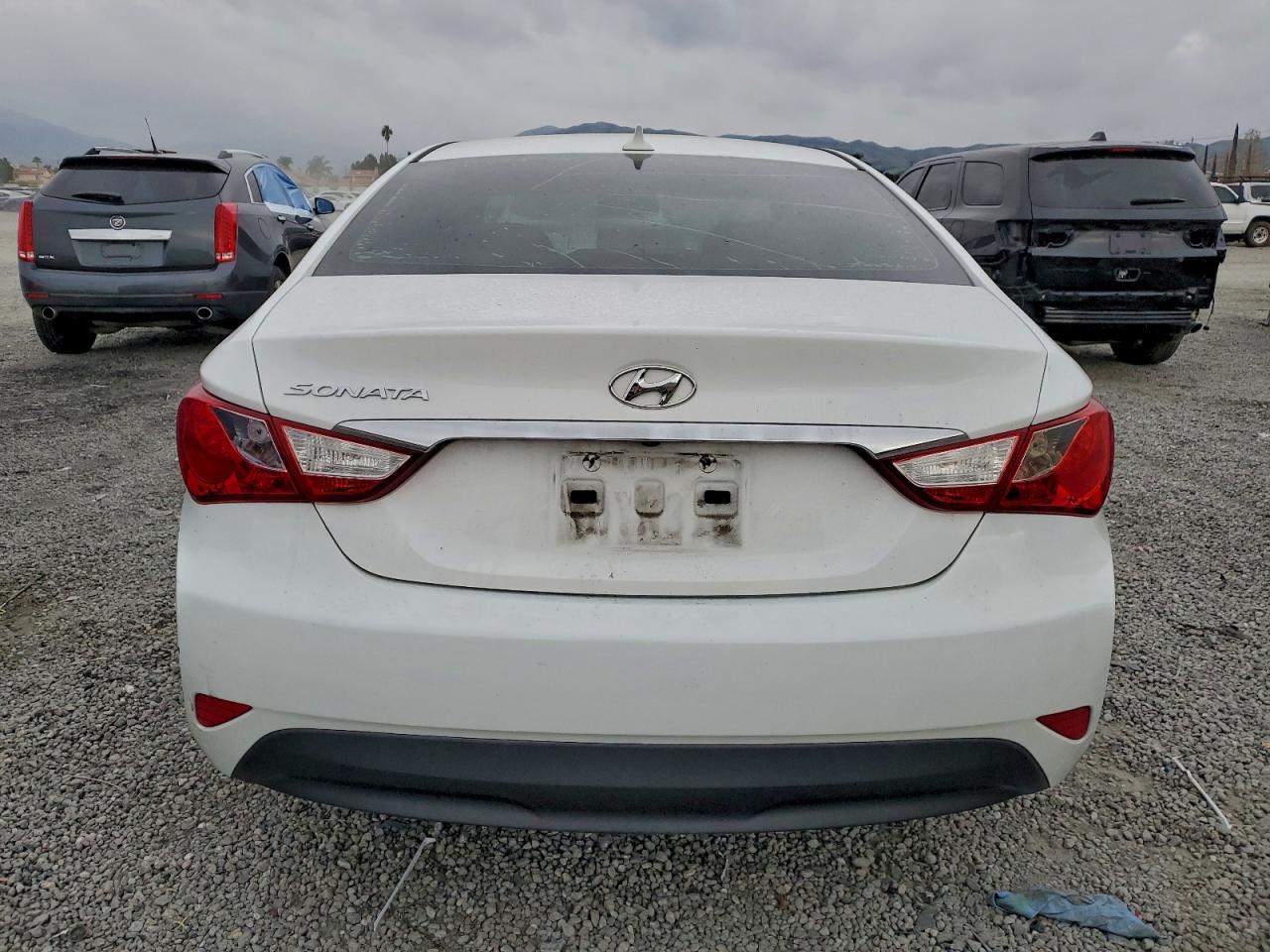 2014 HYUNDAI SONATA GLS photo 6