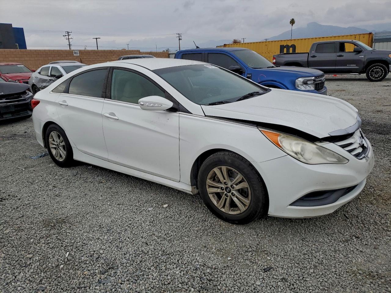 2014 HYUNDAI SONATA GLS photo 4