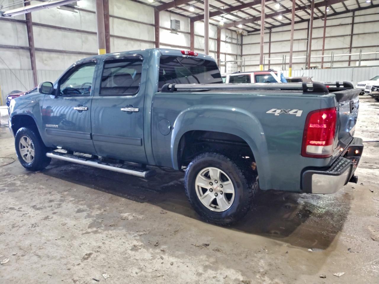 2010 GMC SIERRA K1500 SL photo 2