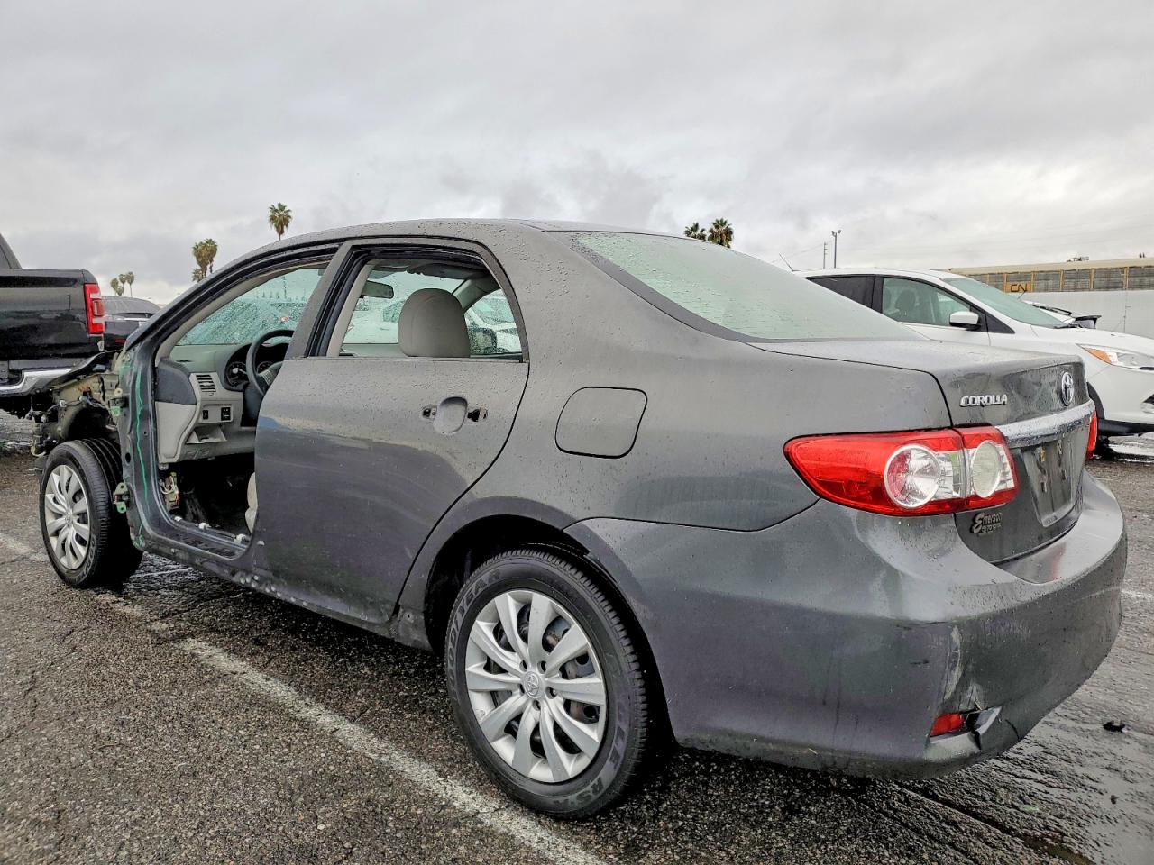 2012 TOYOTA COROLLA BASE photo 2