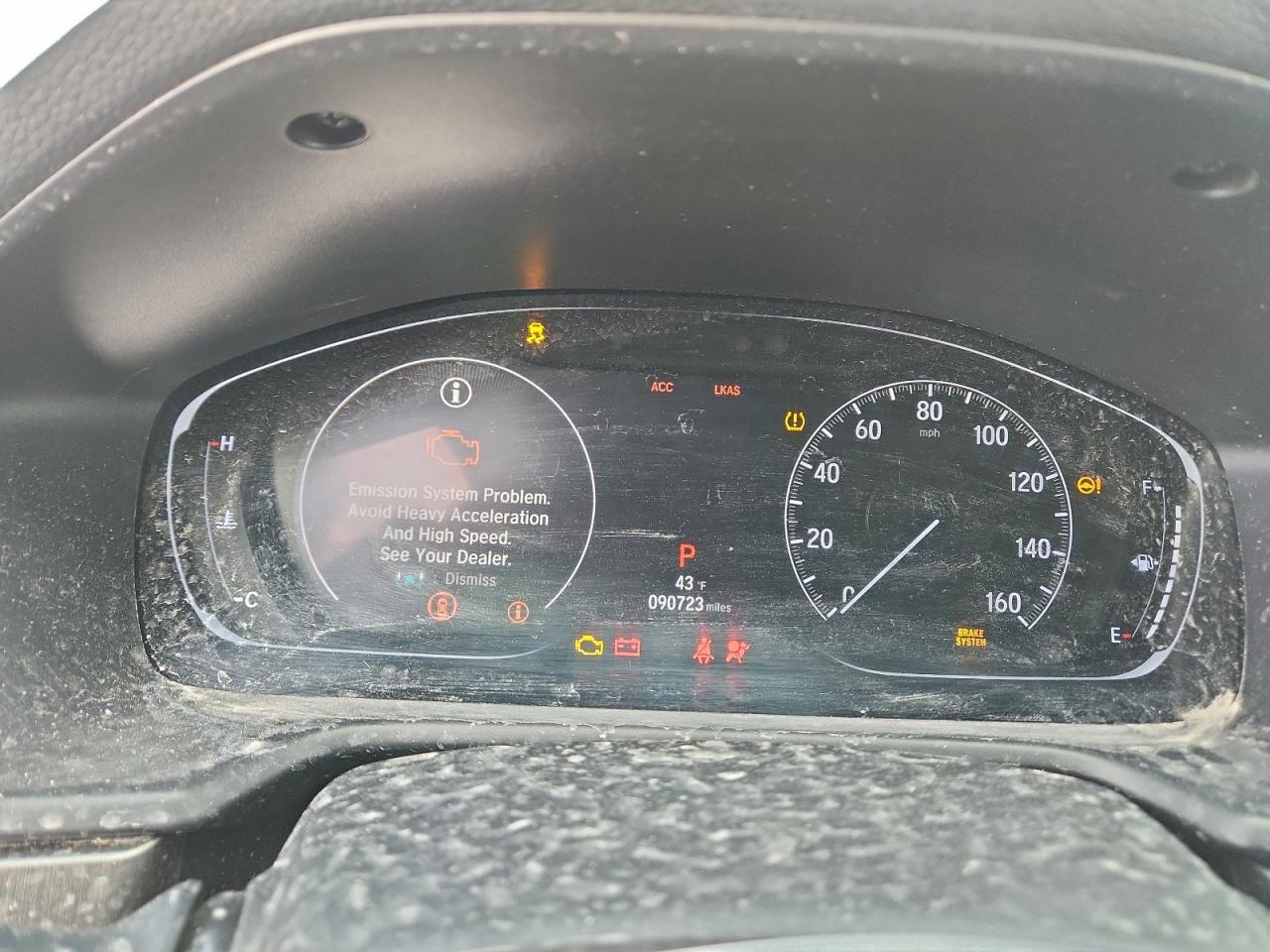 2018 HONDA ACCORD LX photo 17