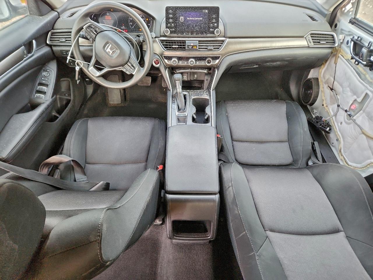 2018 HONDA ACCORD LX photo 15