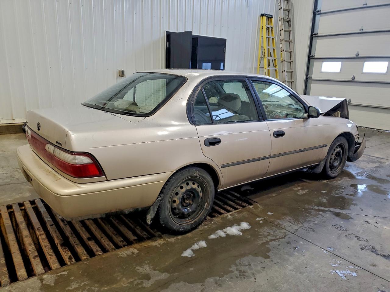 1996 TOYOTA COROLLA DX photo 3