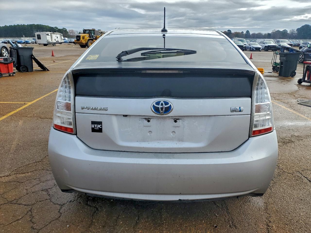 2010 TOYOTA PRIUS photo 6