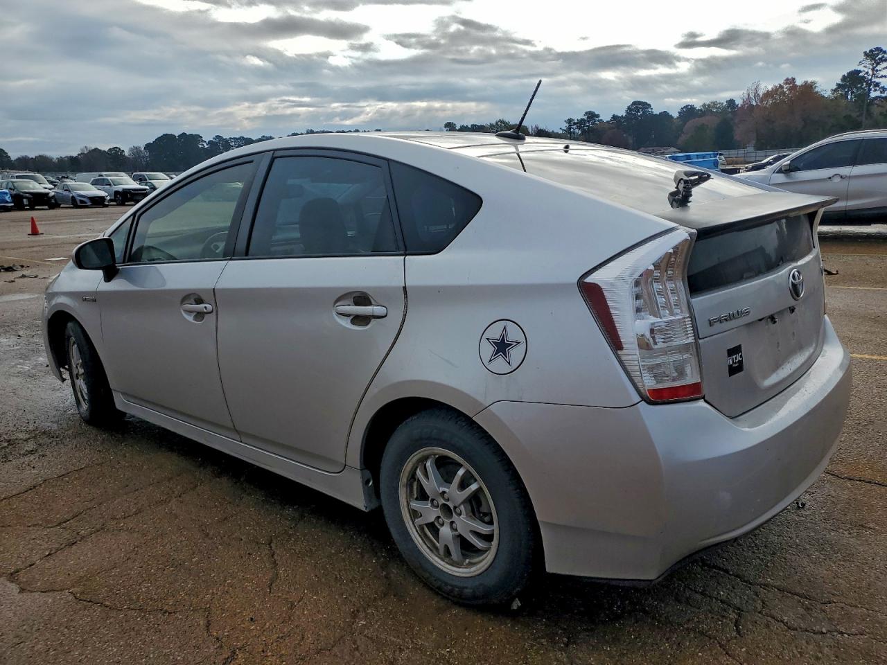 2010 TOYOTA PRIUS photo 2