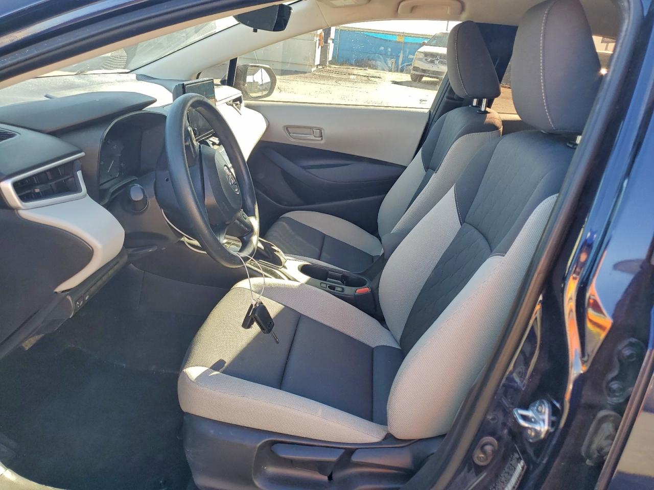 2025 TOYOTA COROLLA LE photo 7