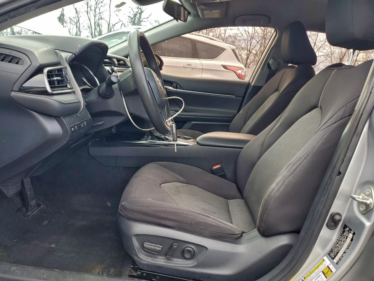 2019 TOYOTA CAMRY L photo 7