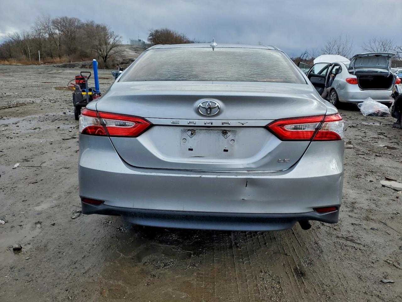 2019 TOYOTA CAMRY L photo 6