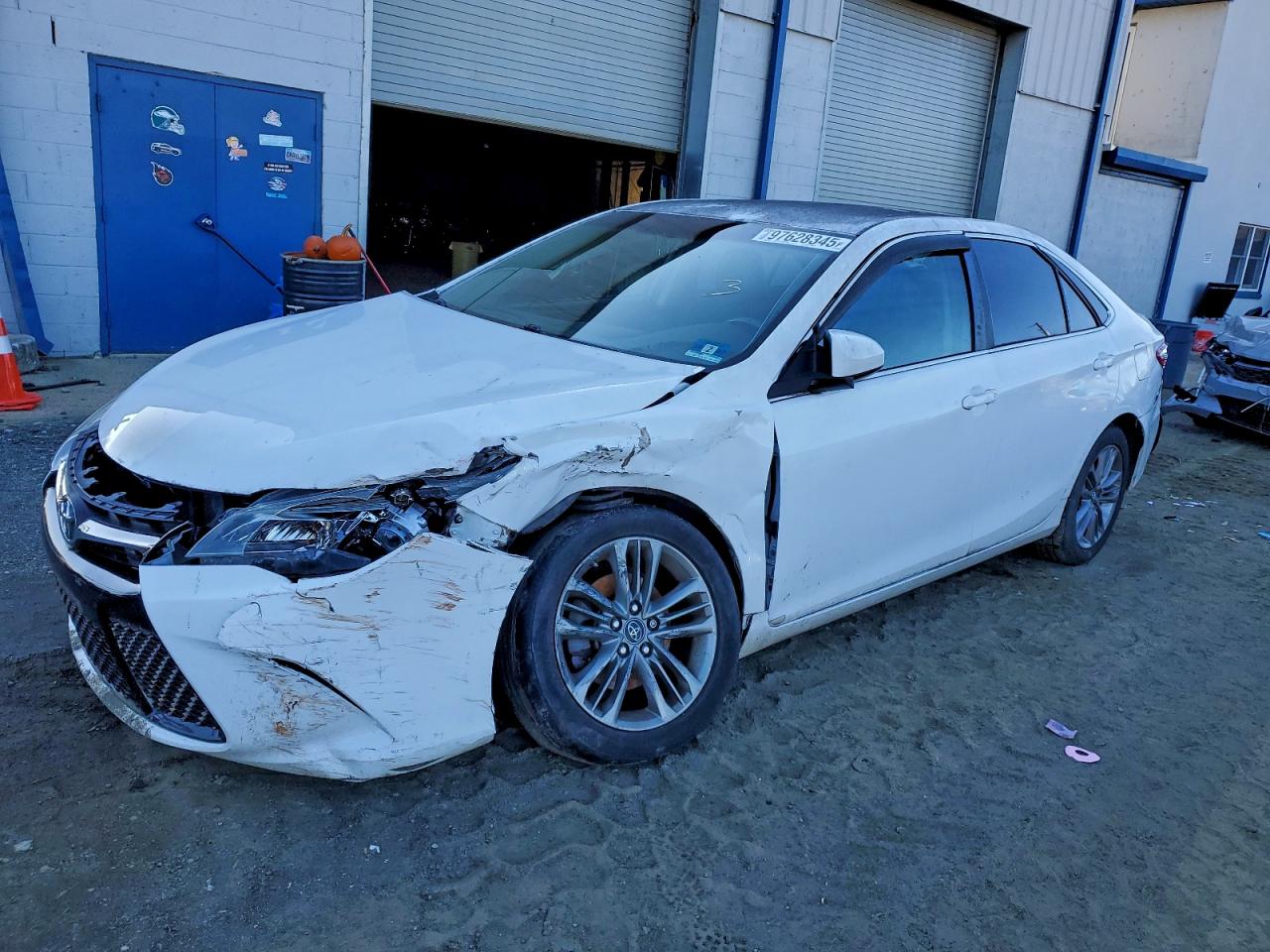 2017 TOYOTA CAMRY