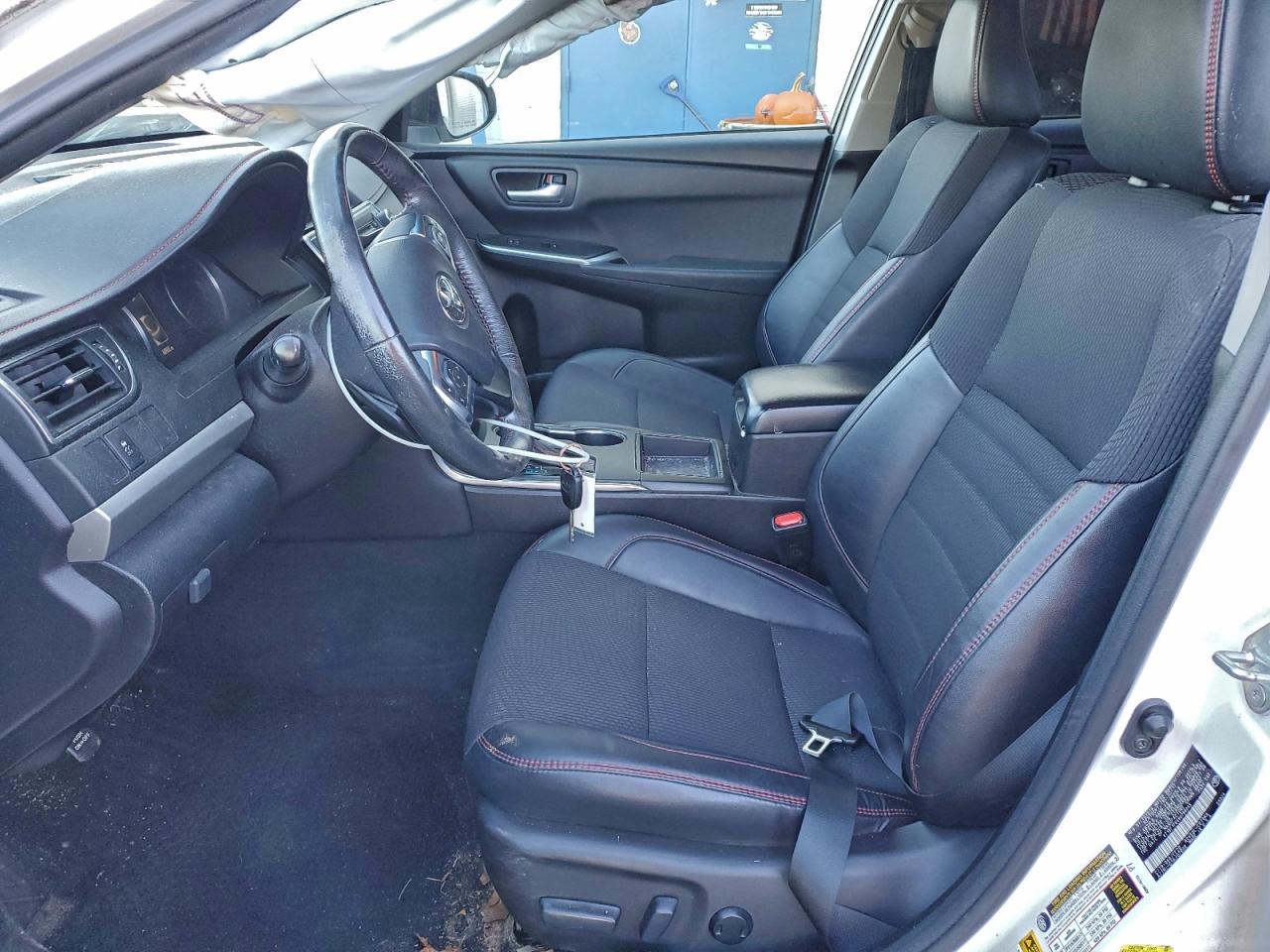 2017 TOYOTA CAMRY LE photo 7