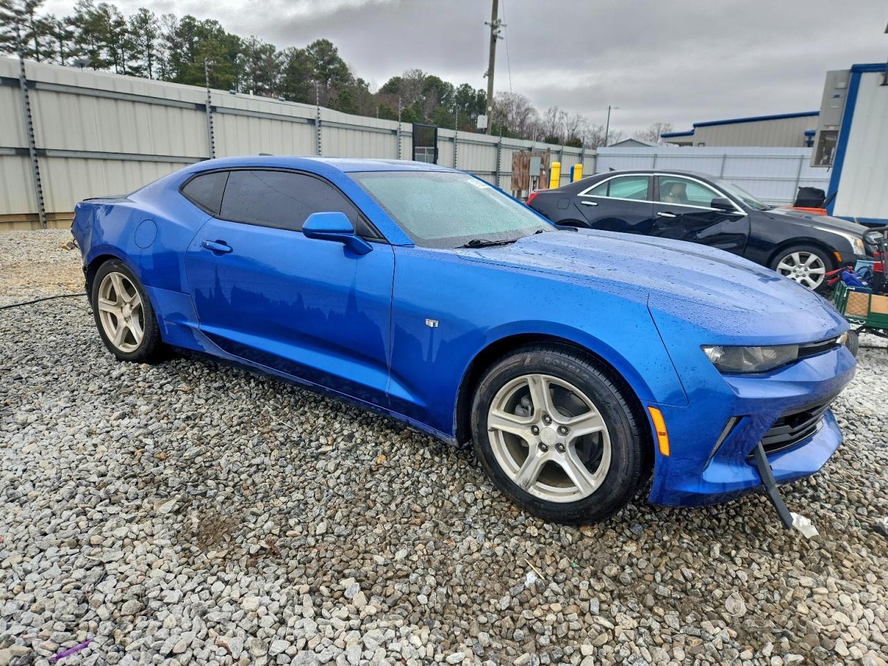 2017 CHEVROLET CAMARO LT photo 4