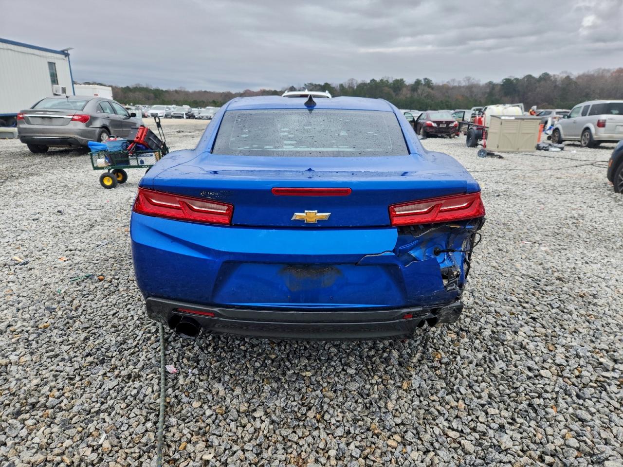2017 CHEVROLET CAMARO LT photo 6