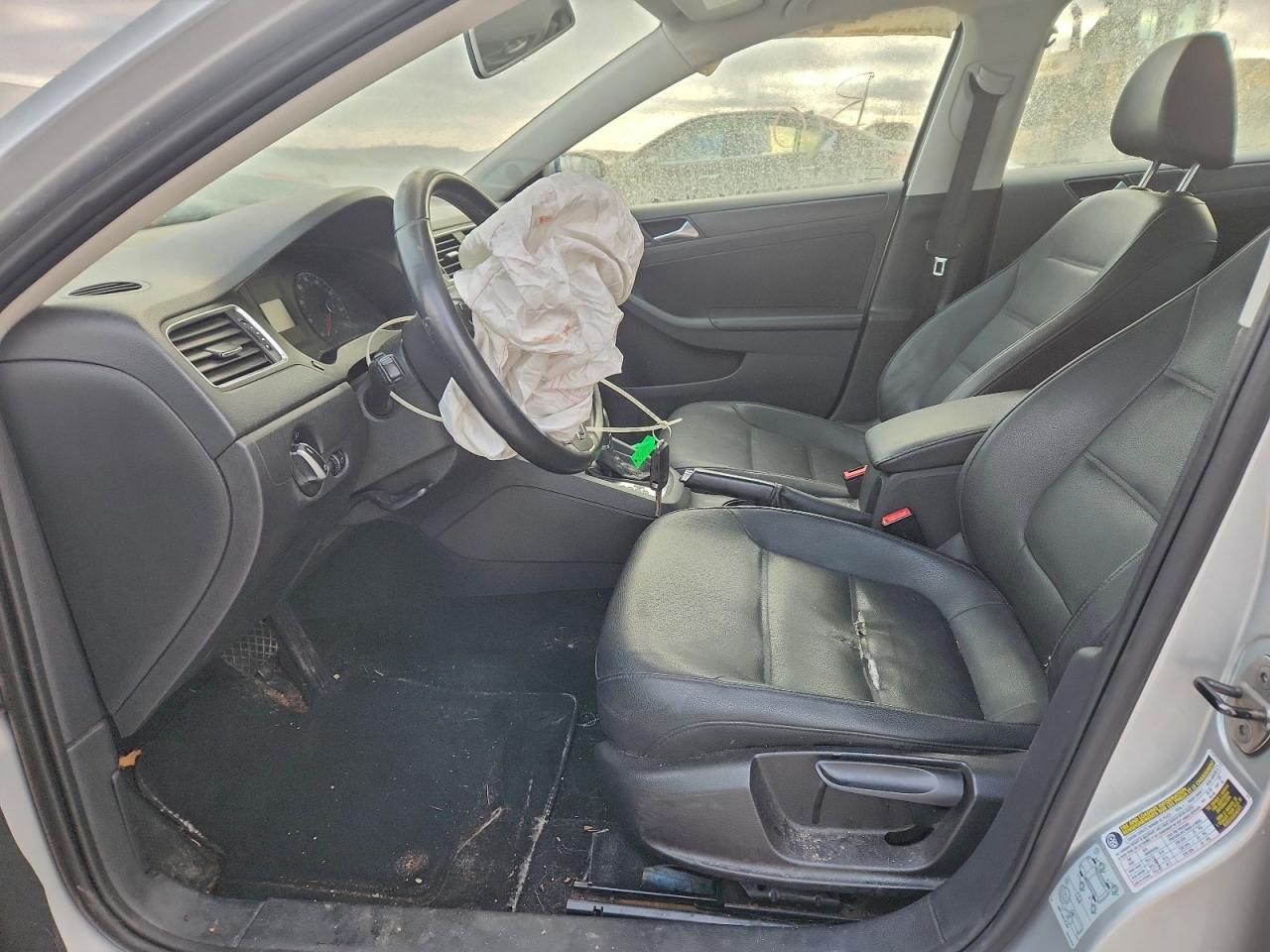 2011 VOLKSWAGEN JETTA SE photo 7