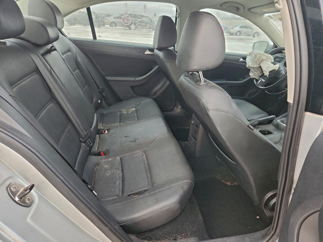 2011 VOLKSWAGEN JETTA SE photo 10