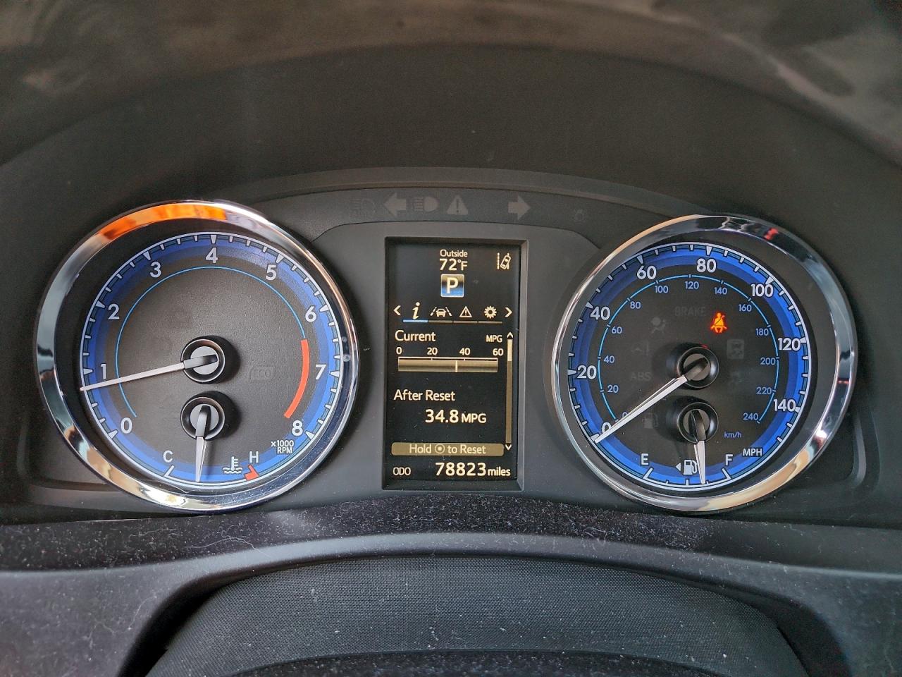2018 TOYOTA COROLLA L photo 9