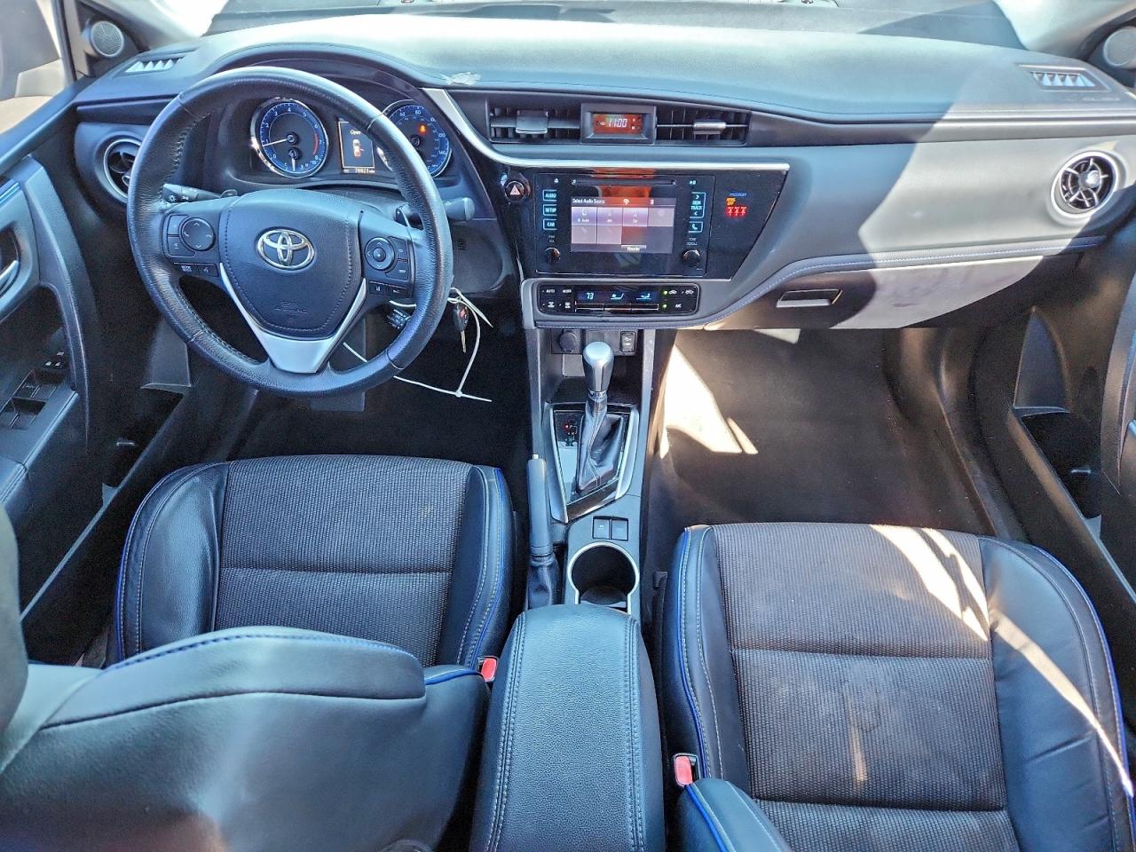 2018 TOYOTA COROLLA L photo 8