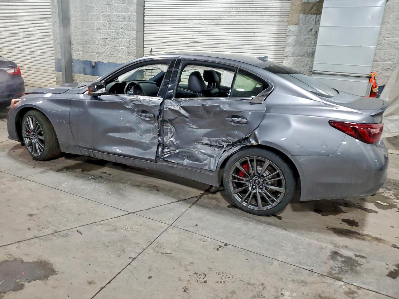 2018 INFINITI Q50 RED SPORT 400 photo 2