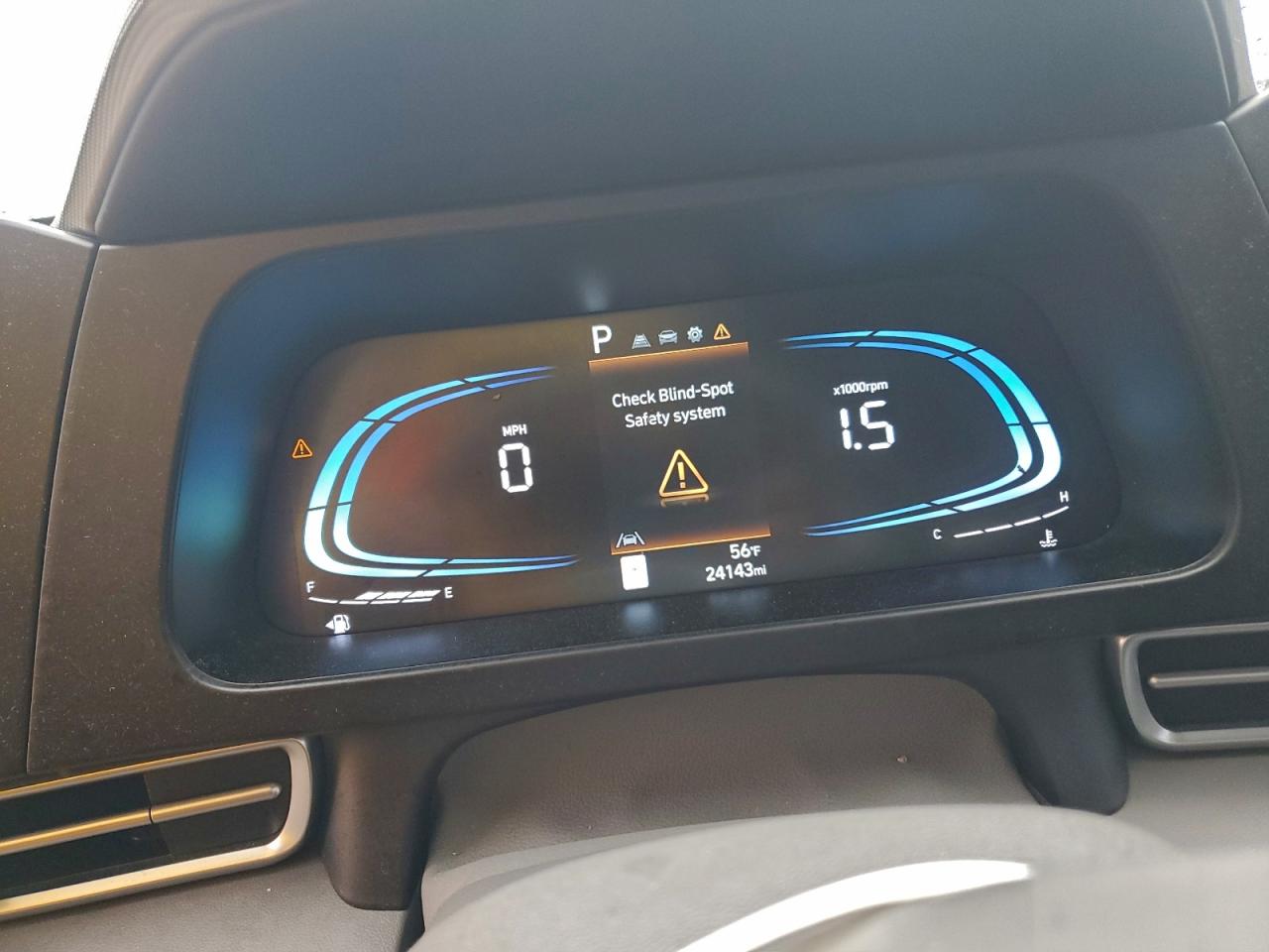 2025 HYUNDAI ELANTRA SEL SPORT photo 9