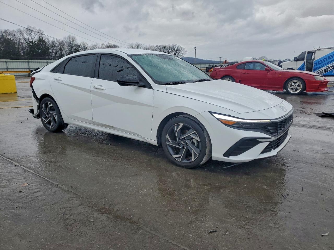 2025 HYUNDAI ELANTRA SEL SPORT photo 4