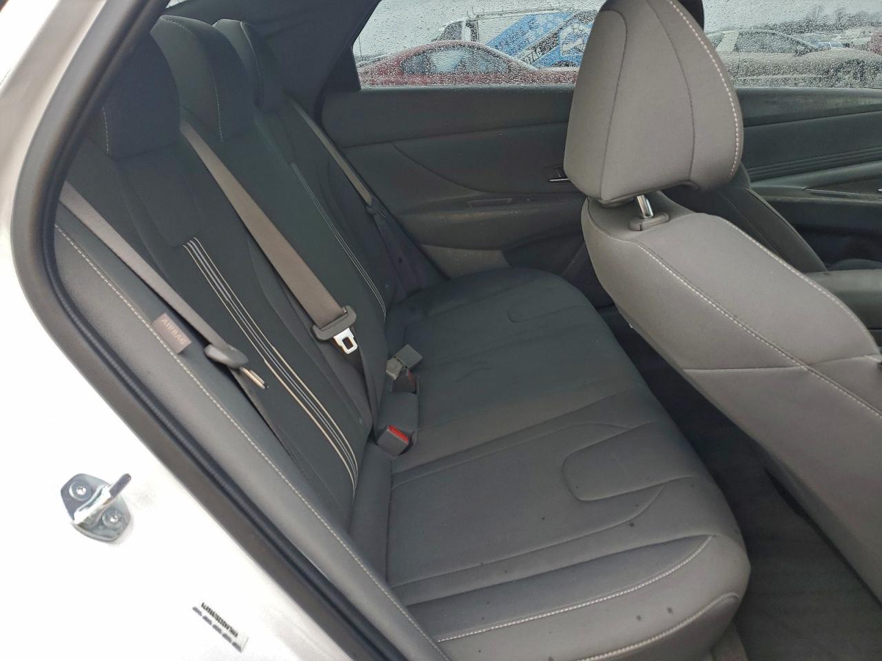 2025 HYUNDAI ELANTRA SEL SPORT photo 10