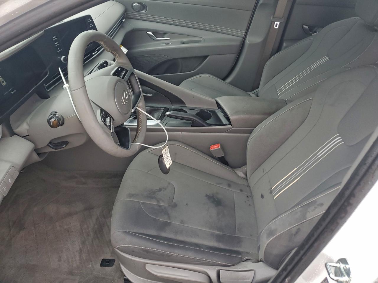 2025 HYUNDAI ELANTRA SEL SPORT photo 7