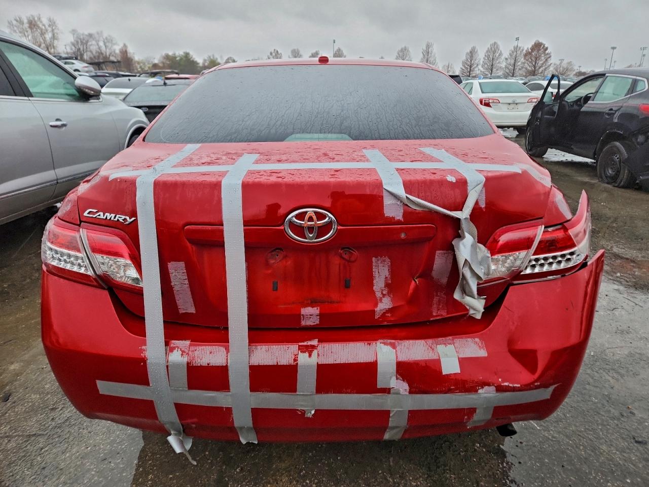 2011 TOYOTA CAMRY BASE photo 6