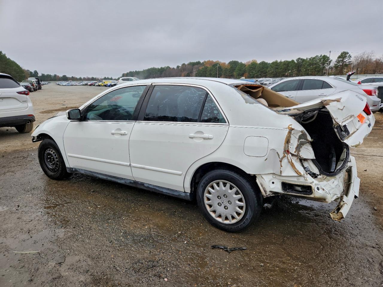 2005 HONDA ACCORD LX photo 2