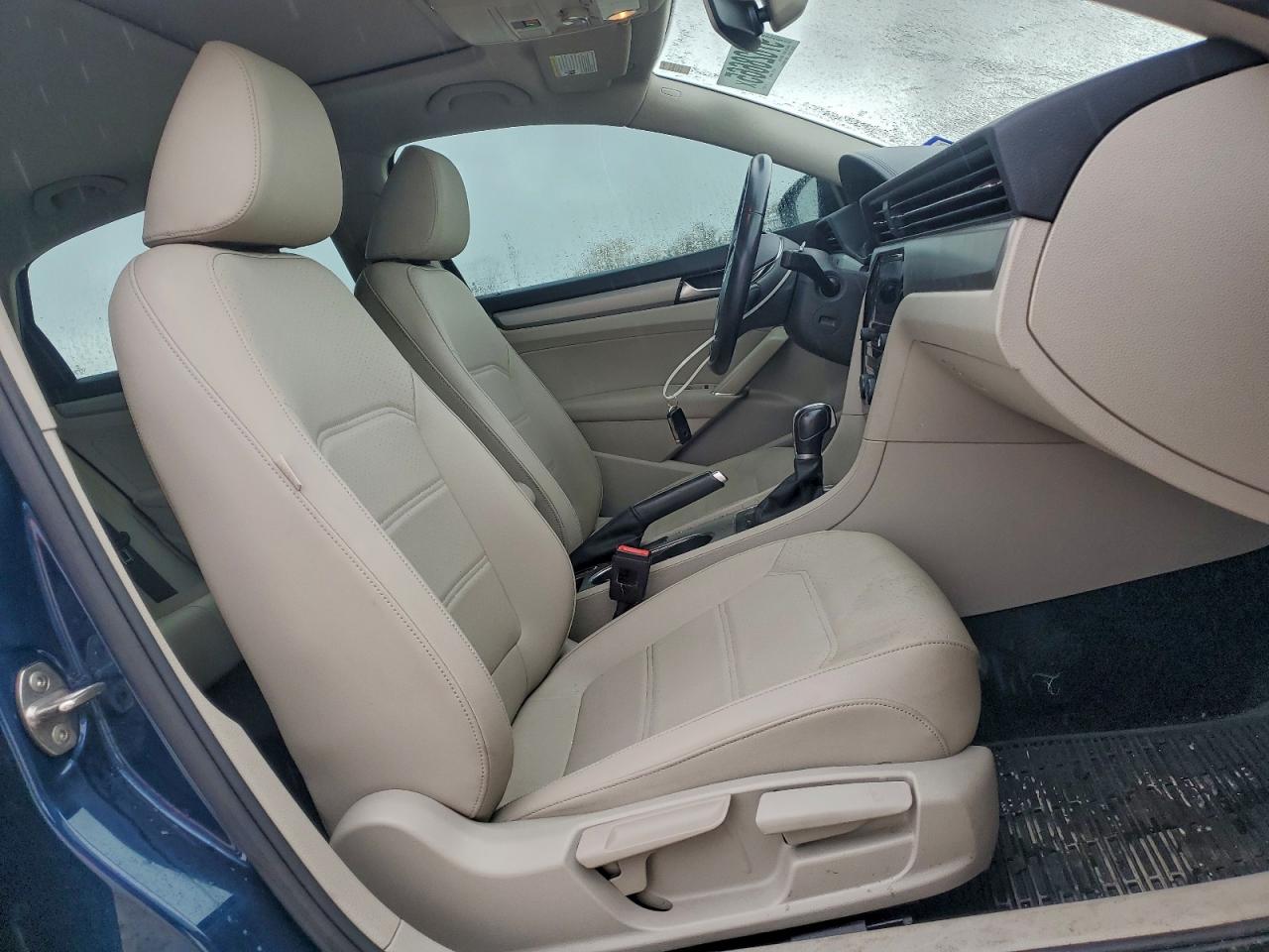 2020 VOLKSWAGEN PASSAT SE photo 7