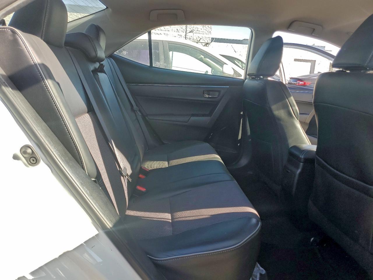 2016 TOYOTA COROLLA L photo 10