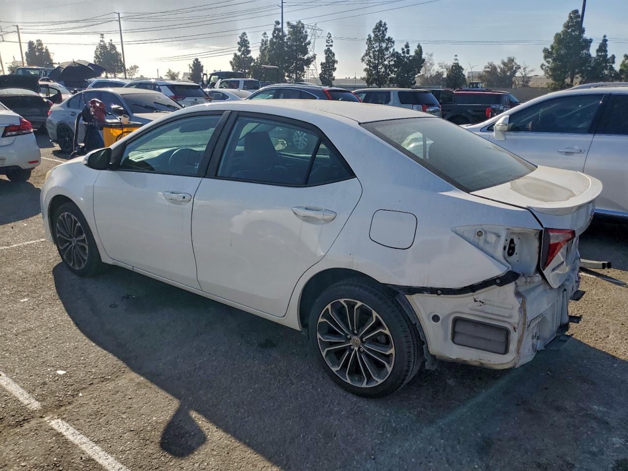 2016 TOYOTA COROLLA L photo 2