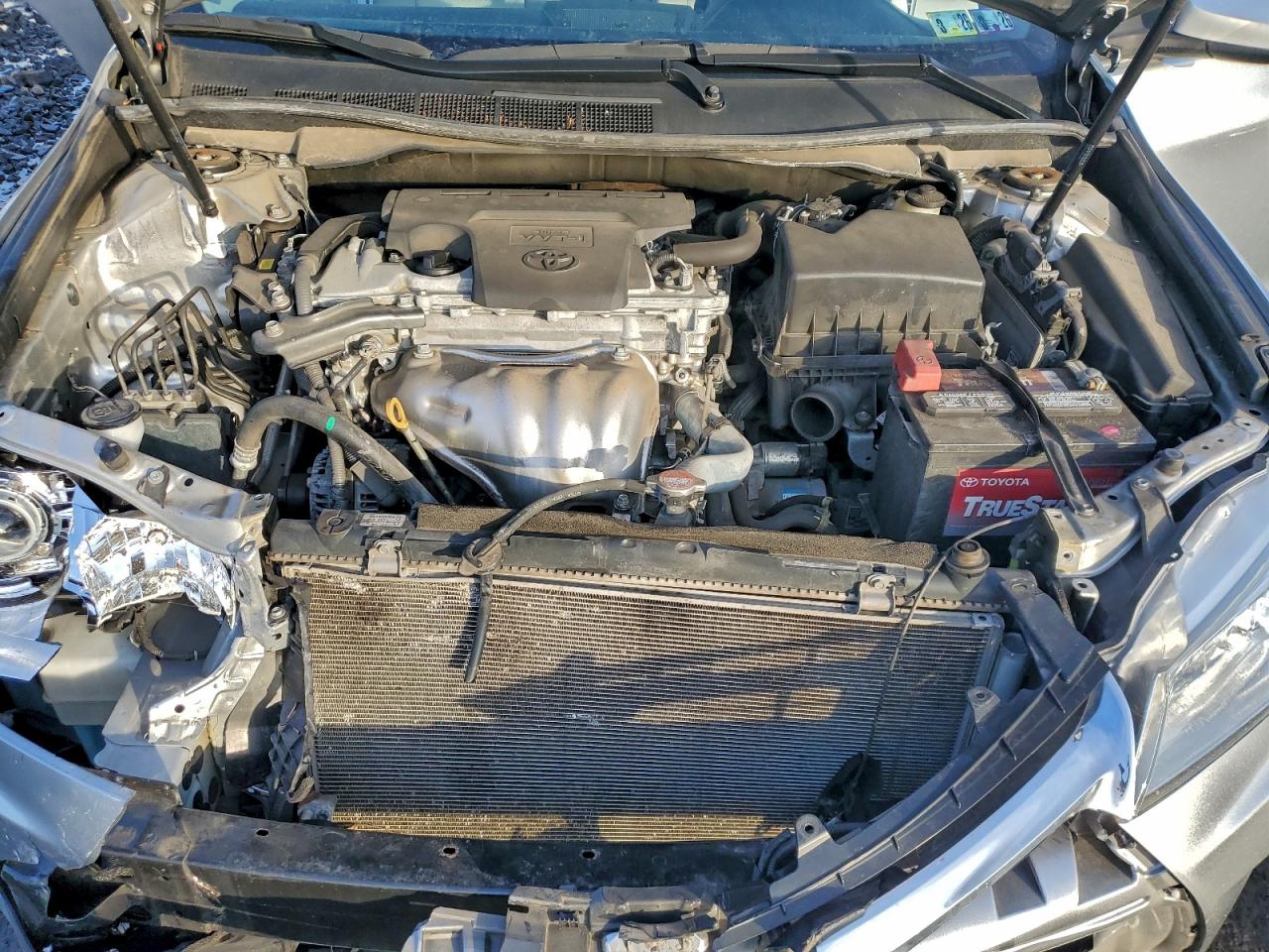 2016 TOYOTA CAMRY LE photo 11