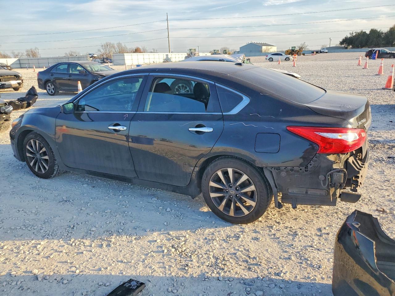 2017 NISSAN ALTIMA 2.5 photo 2
