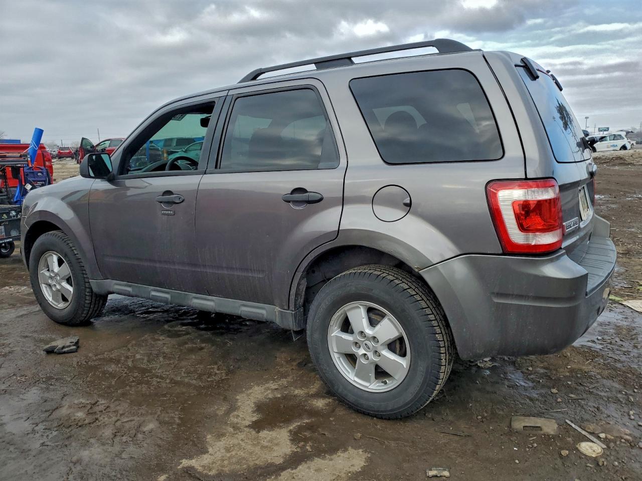 2010 FORD ESCAPE XLT photo 2