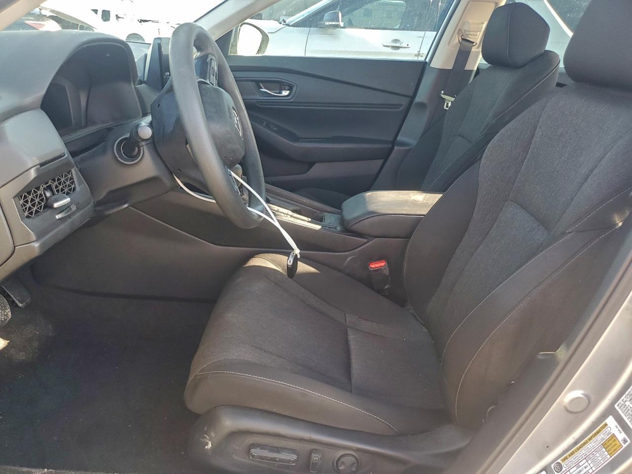 2024 HONDA ACCORD EX photo 7