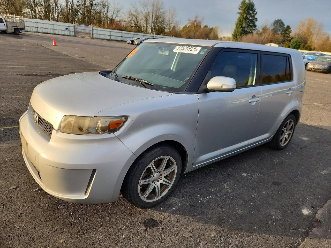 2010 TOYOTA SCION