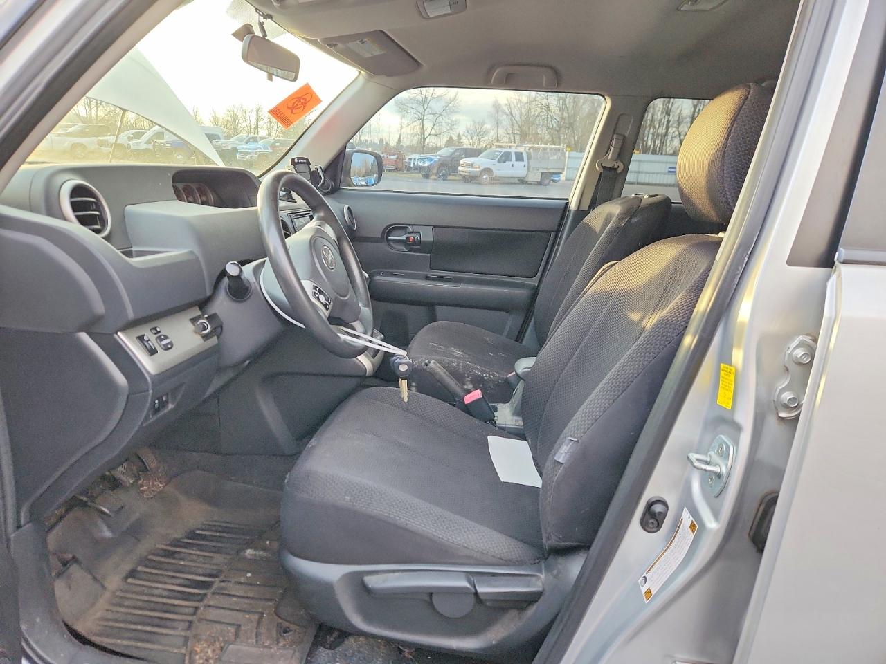 2010 TOYOTA SCION XB photo 7