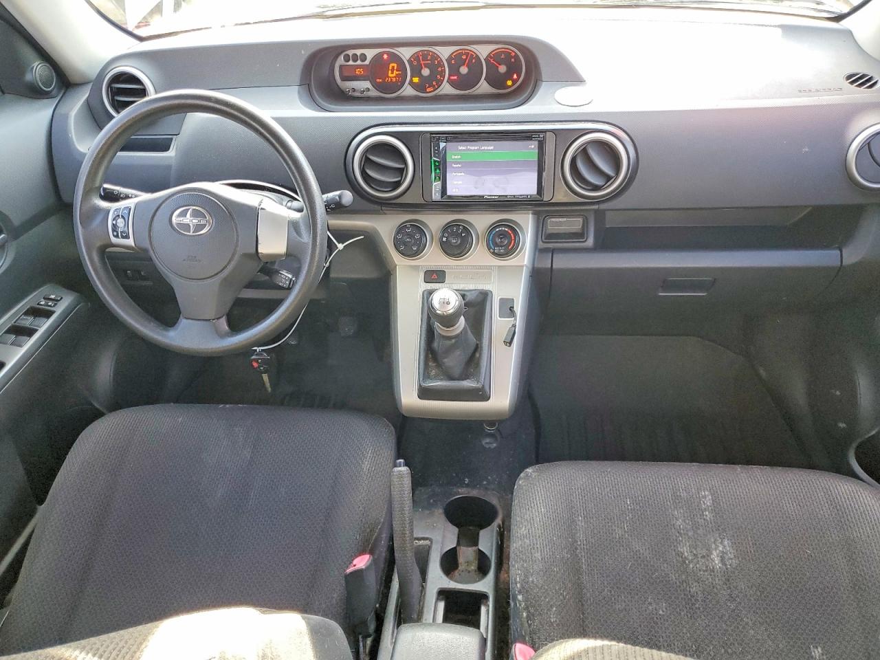 2010 TOYOTA SCION XB photo 8
