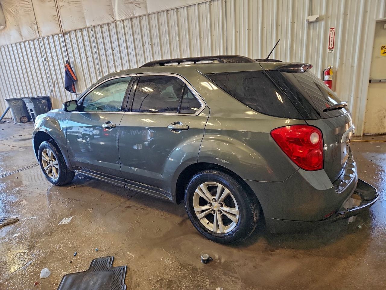 2013 CHEVROLET EQUINOX LT photo 2
