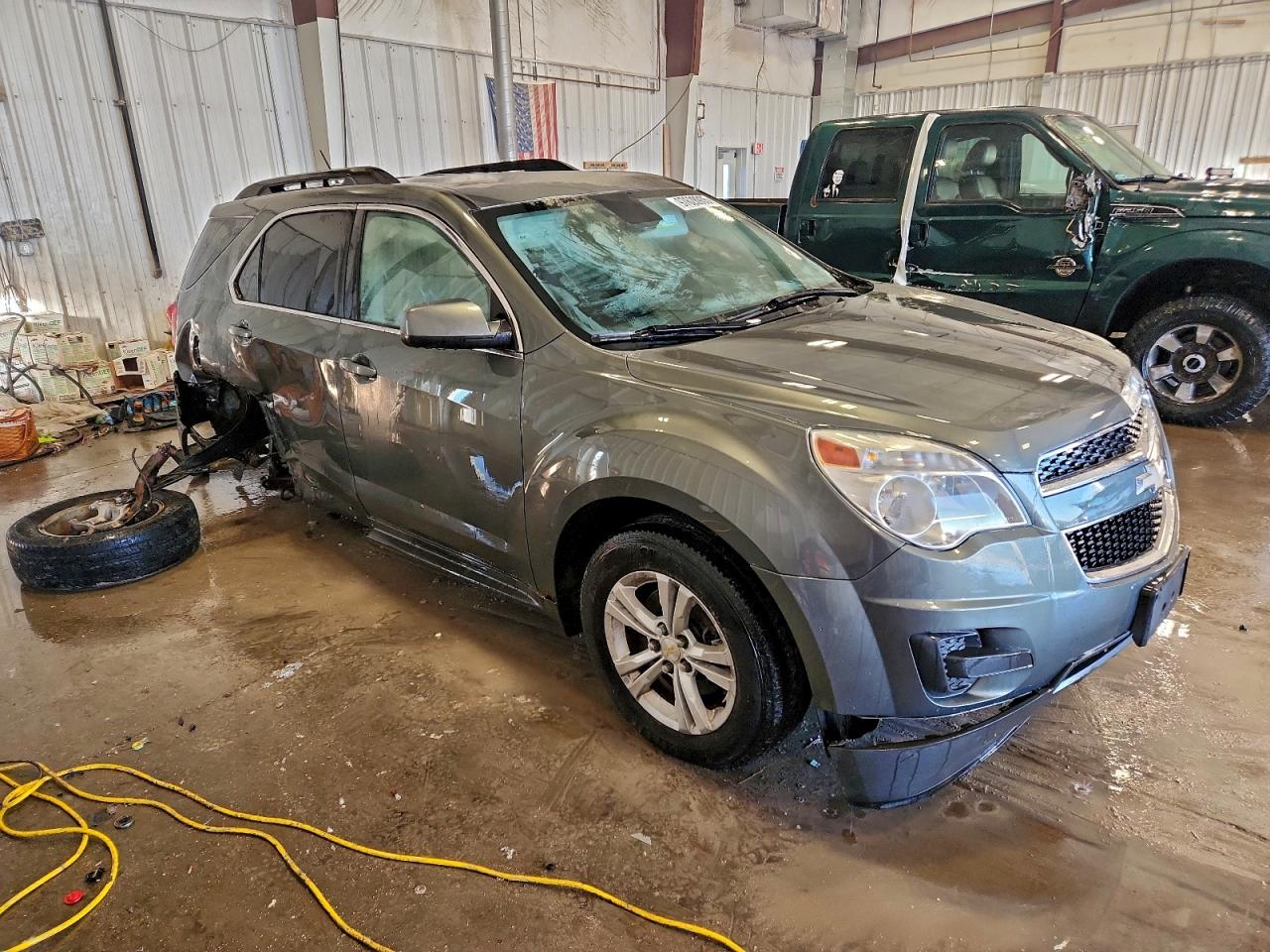 2013 CHEVROLET EQUINOX LT photo 4