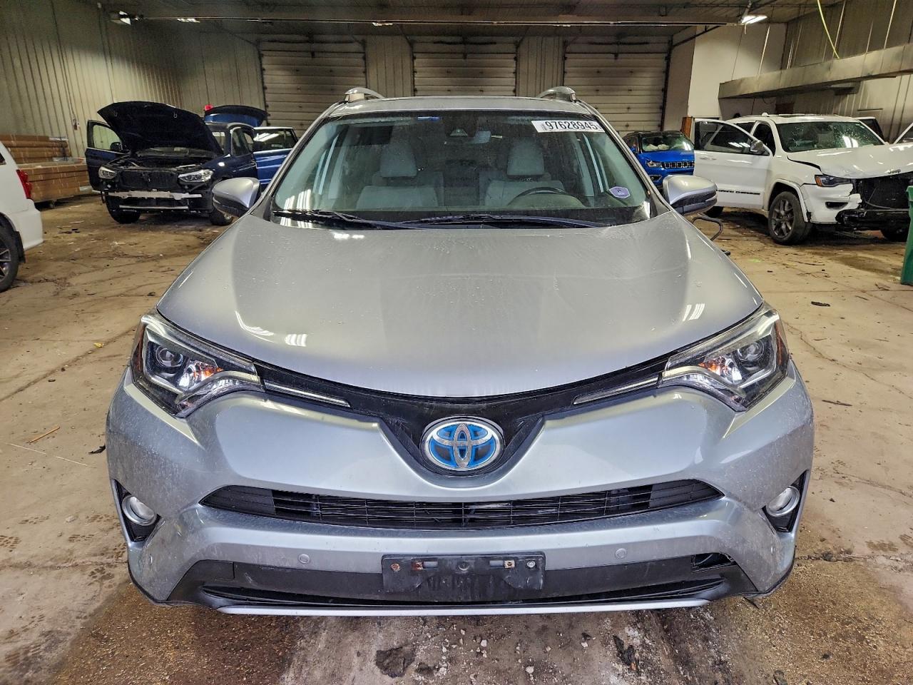 2017 TOYOTA RAV4 HV LIMITED photo 5