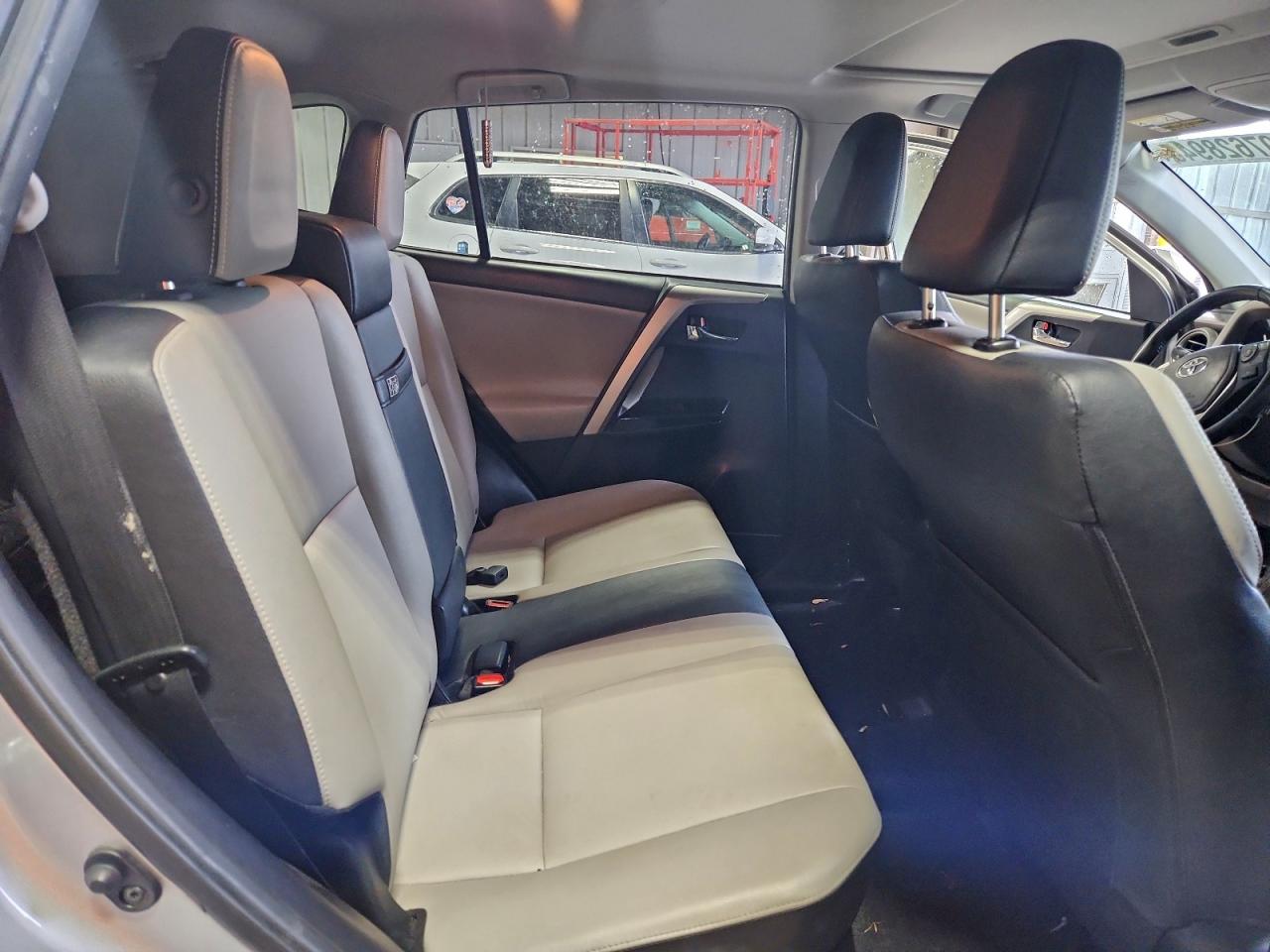 2017 TOYOTA RAV4 HV LIMITED photo 11