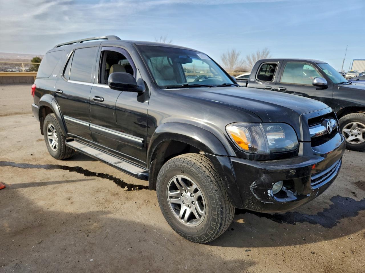 2005 TOYOTA SEQUOIA SR5 photo 4