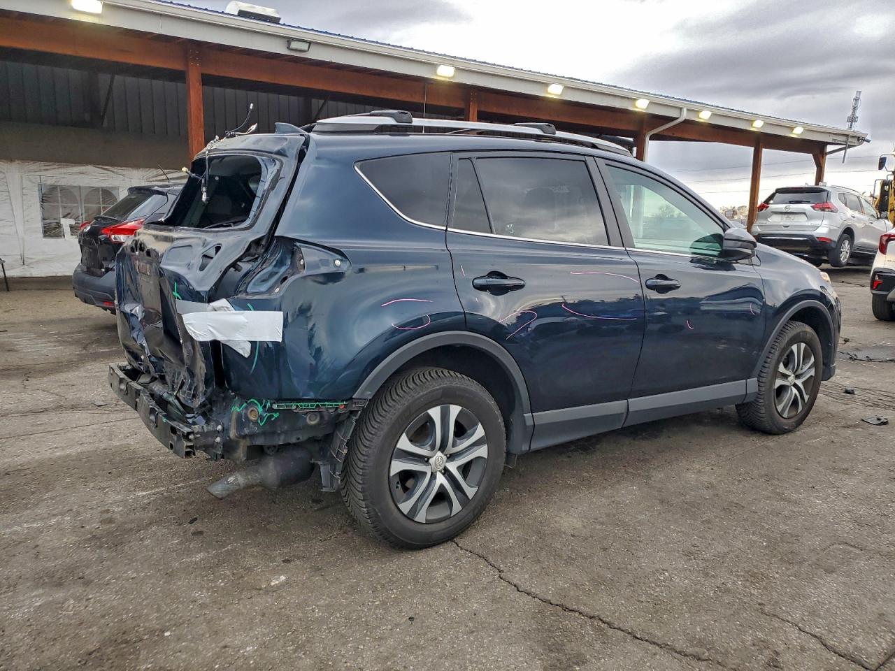 2017 TOYOTA RAV4 LE photo 3