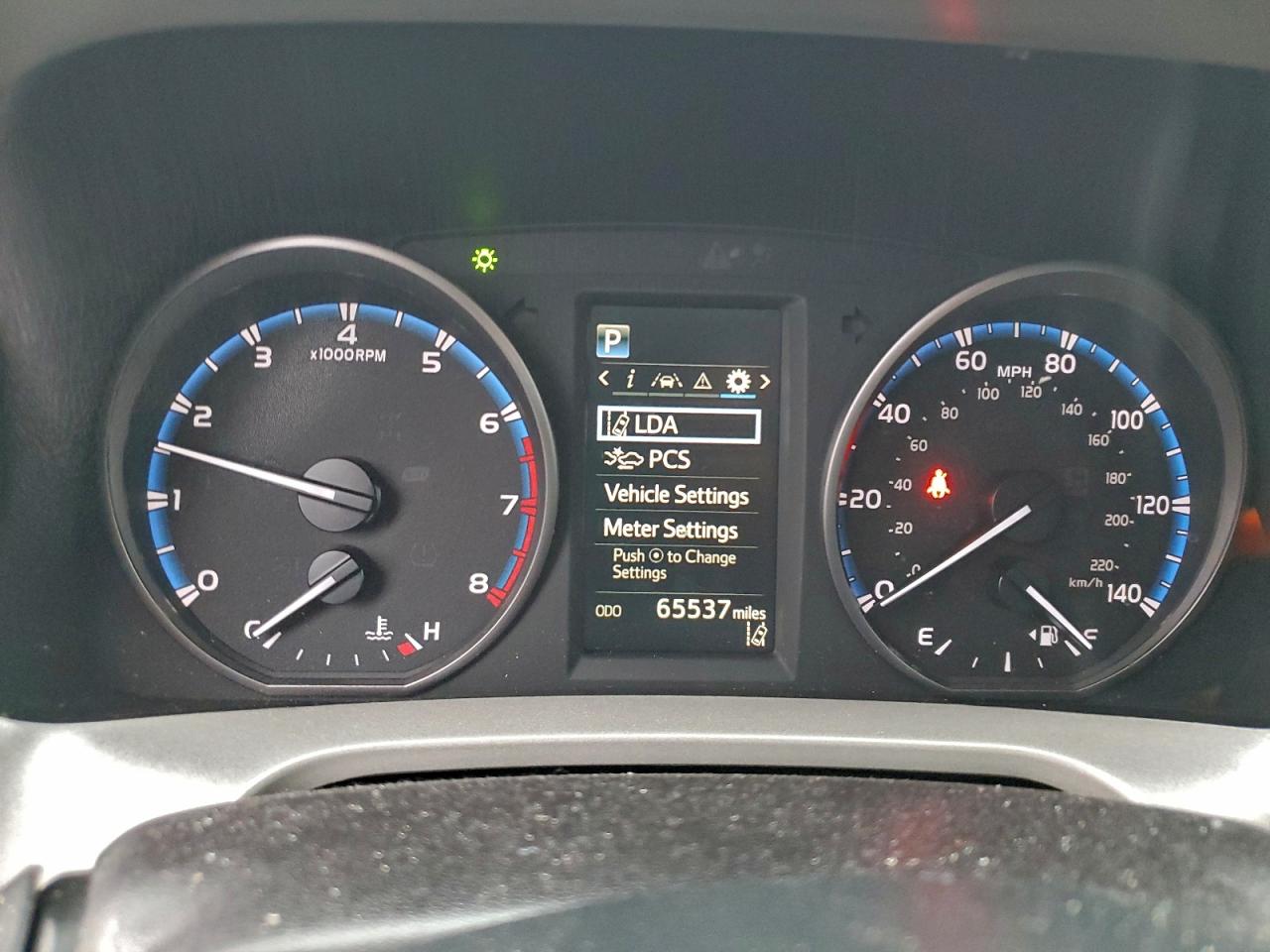 2017 TOYOTA RAV4 LE photo 9