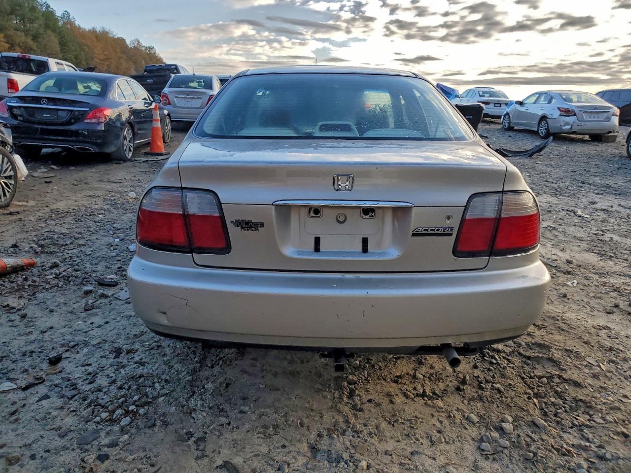 1997 HONDA ACCORD SE photo 6
