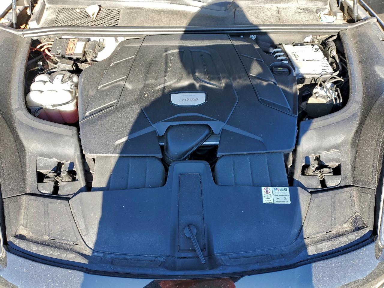2021 PORSCHE CAYENNE photo 12