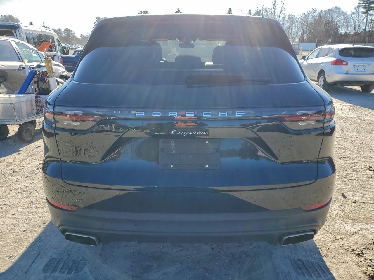 2021 PORSCHE CAYENNE photo 6